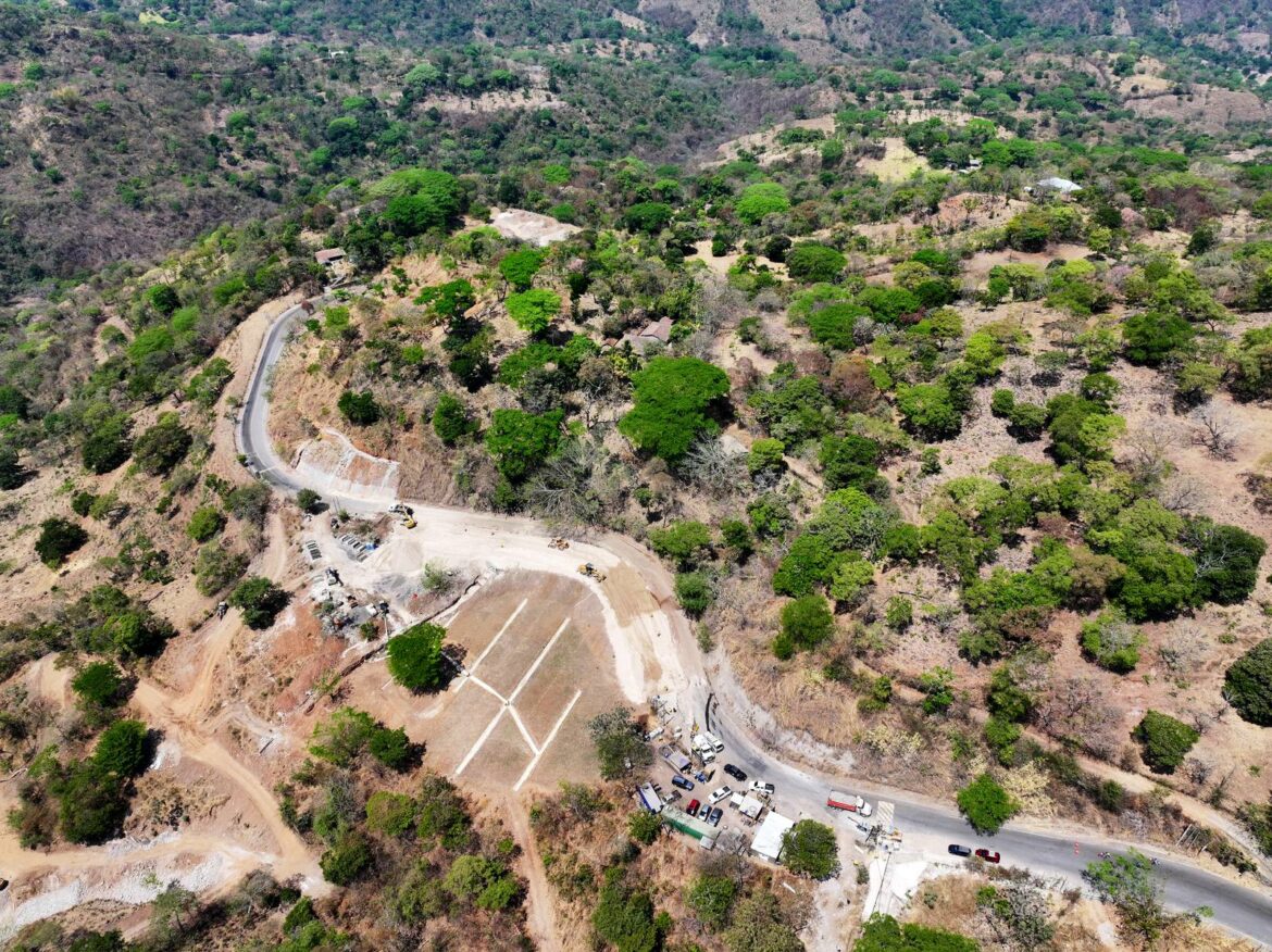 MOP realiza obras de protección en el km 125 de la ctera. Longitudinal del Norte