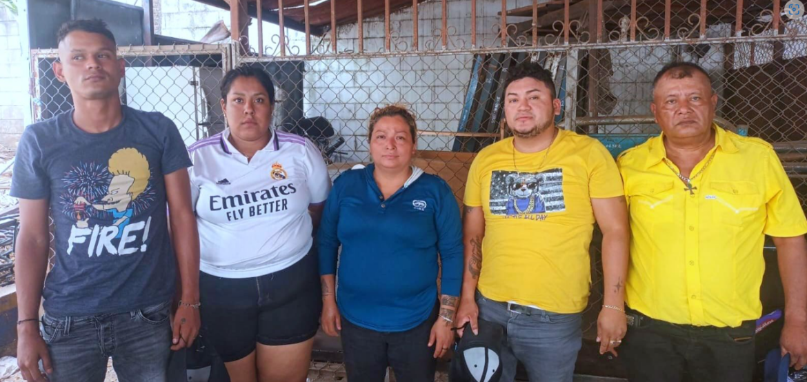 Capturan a sujetos que estafaban a las personas vendiéndoles billetes de lotería falsos