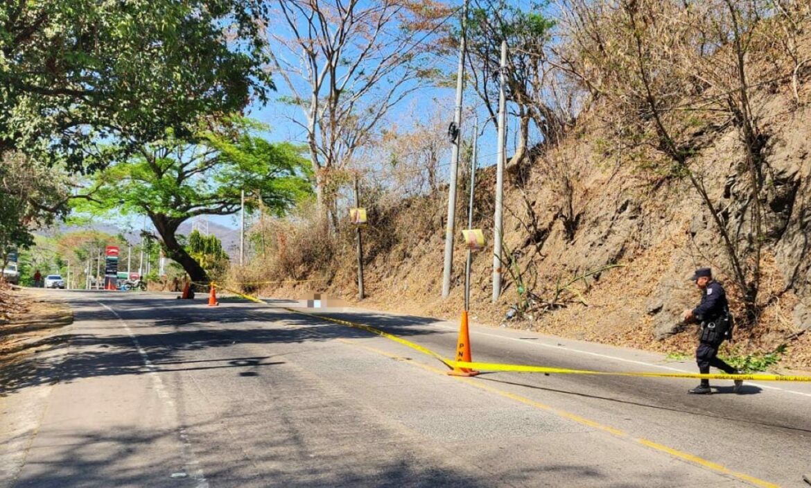 Un hombre falleció atropellado sobre carretera a Santa Ana