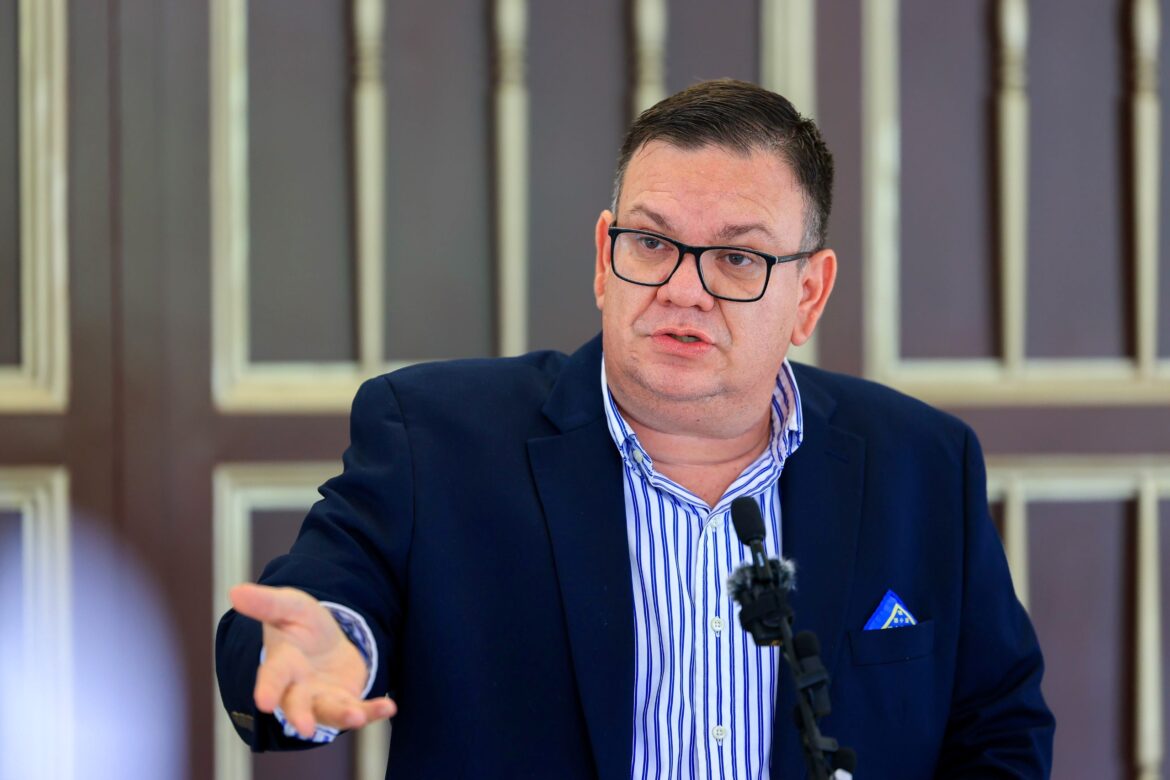 Diputado Guevara aclara que los recursos para cambiar parte de la infraestructura de la Asamblea: “no están saliendo de los impuestos de los salvadoreños”