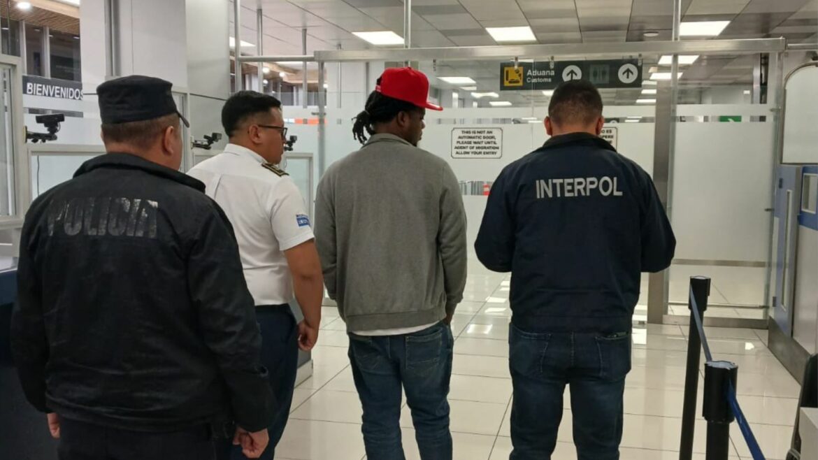 Autoridades salvadoreñas detienen a dominicano que cuenta con notificación roja de INTERPOL por homicidio