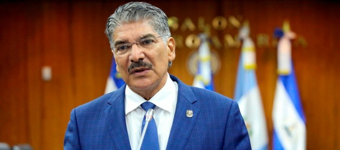 Fiscalía presenta testigos, prueba pericial y documental contra Norman Quijano por negociar con pandillas votos a su favor en las presidenciales de 2014