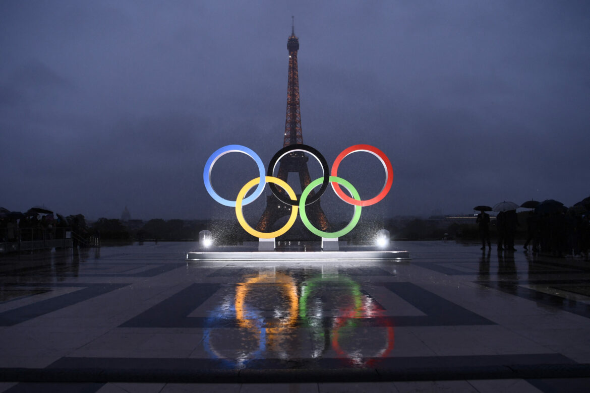 Los anillos olímpicos se instalarán en la Torre Eiffel en París