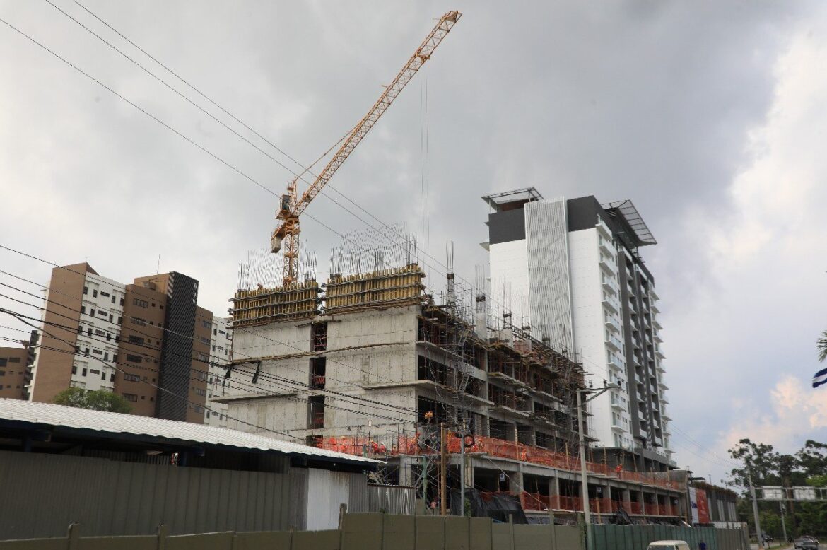 Las empresas están invirtiendo más en el rubro de la construcción, afirmó el presidente del BCR