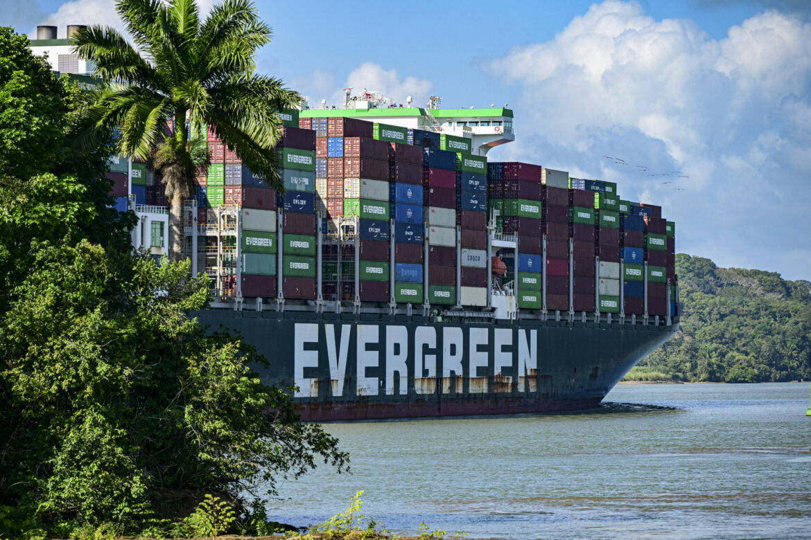 Panamá se propone crear un «Canal Seco» para mover carga comercial