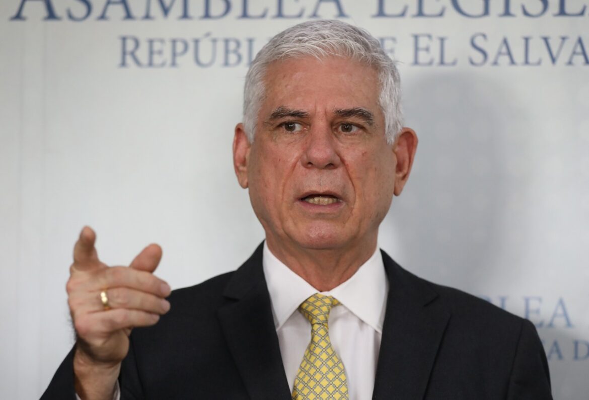 Inicia audiencia preparatoria contra el exdiputado Rodolfo Parker y su grupo familiar por enriquecimiento Ilícito