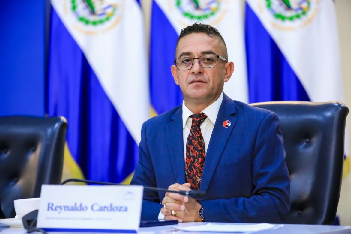 Dip. Cardoza aspira a la vicepresidencia de la Asamblea para el próximo período