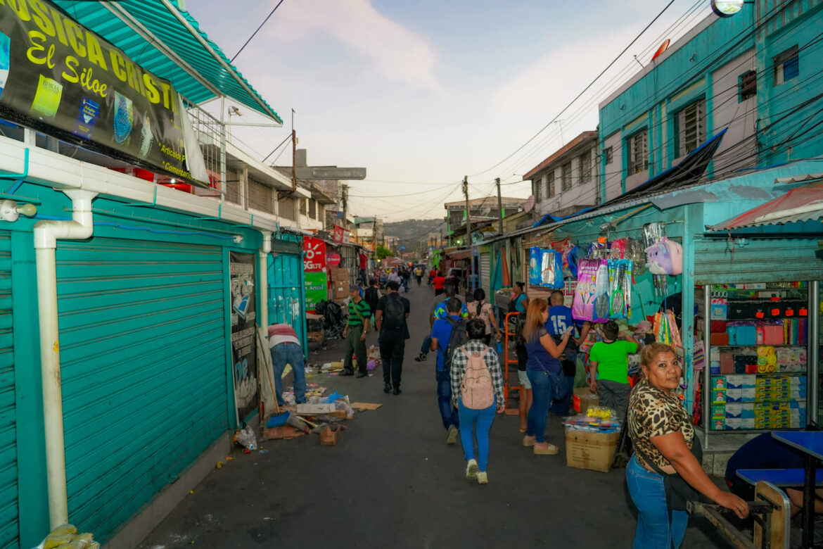 Movilización de vendedores en el Centro Histórico lleva más de 98% de avance