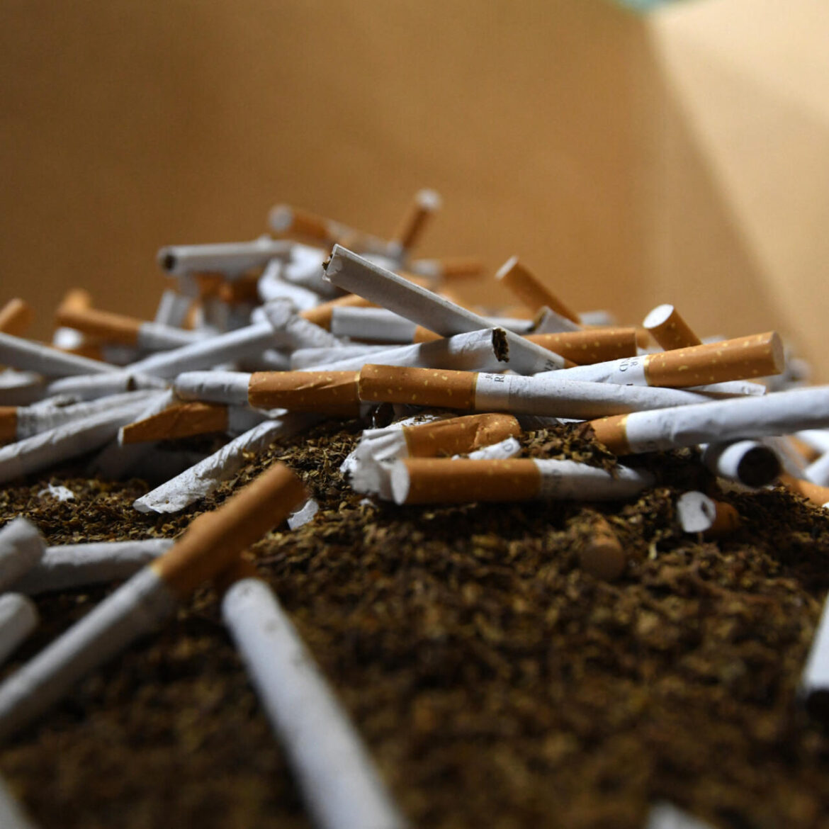 Ley prohibe la venta de cigarrillos a los nacidos después del 2009 en Reino Unido