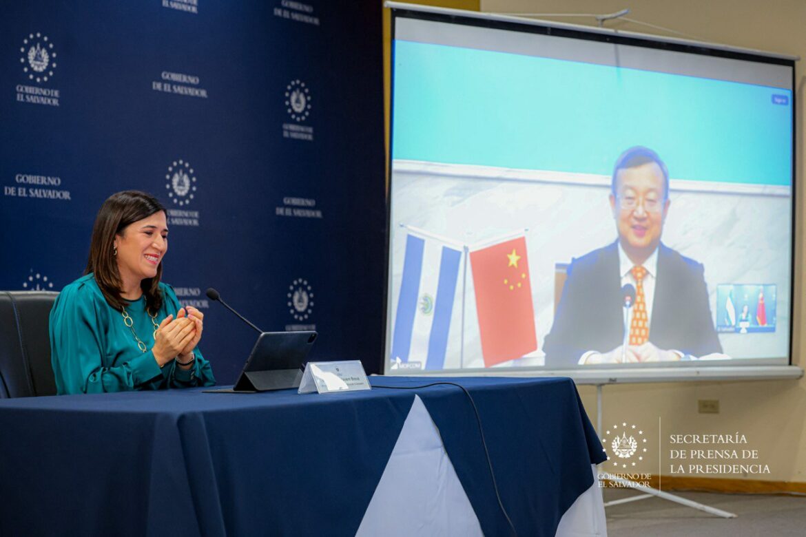 El Salvador inicia negociaciones para el establecimiento de un Tratado de Libre Comercio con China