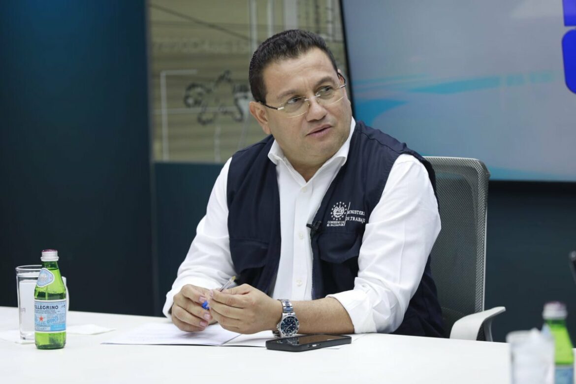Ministro Castro confirma entre 60 y 70 hallazgos que involucran hasta «funcionarios de alto nivel» en inspecciones por acoso y maltratos a empleados  del TSE