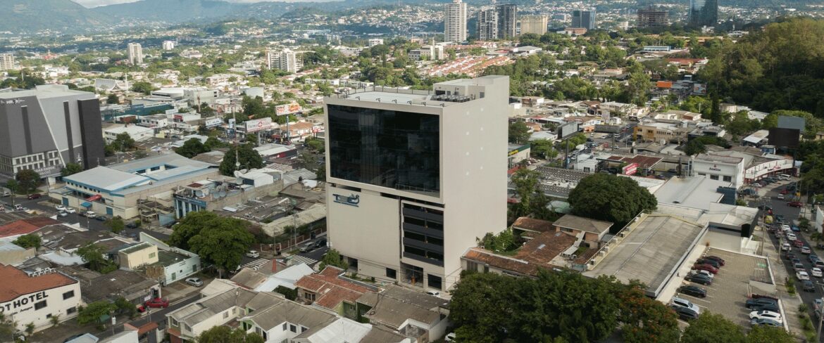 Credenciales para funcionarios electos en PARLACEN y concejos municipales serán entregadas el 25 de abril