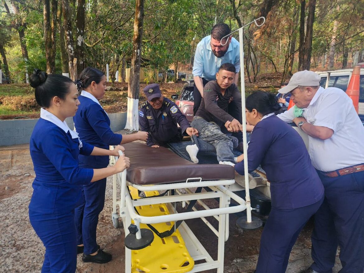 Motociclista resulta lesionado luego de chocar contra un bus en Morazán