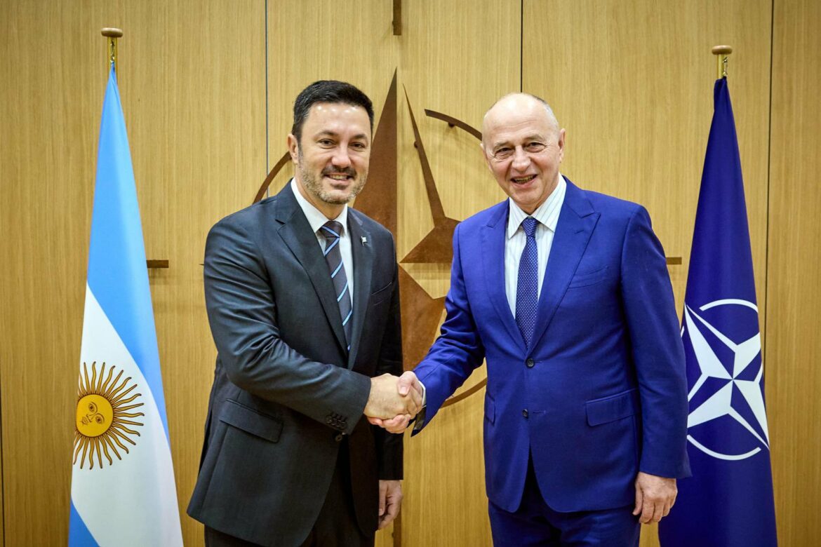 Argentina solicitó su ingreso a la OTAN como socio global