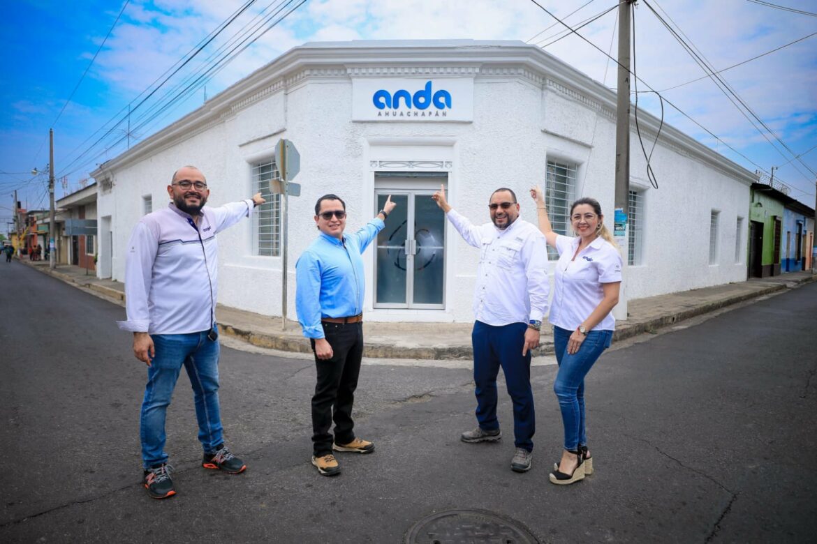 Inauguraron la remodelada agencia comercial de ANDA, en Ahuachapán