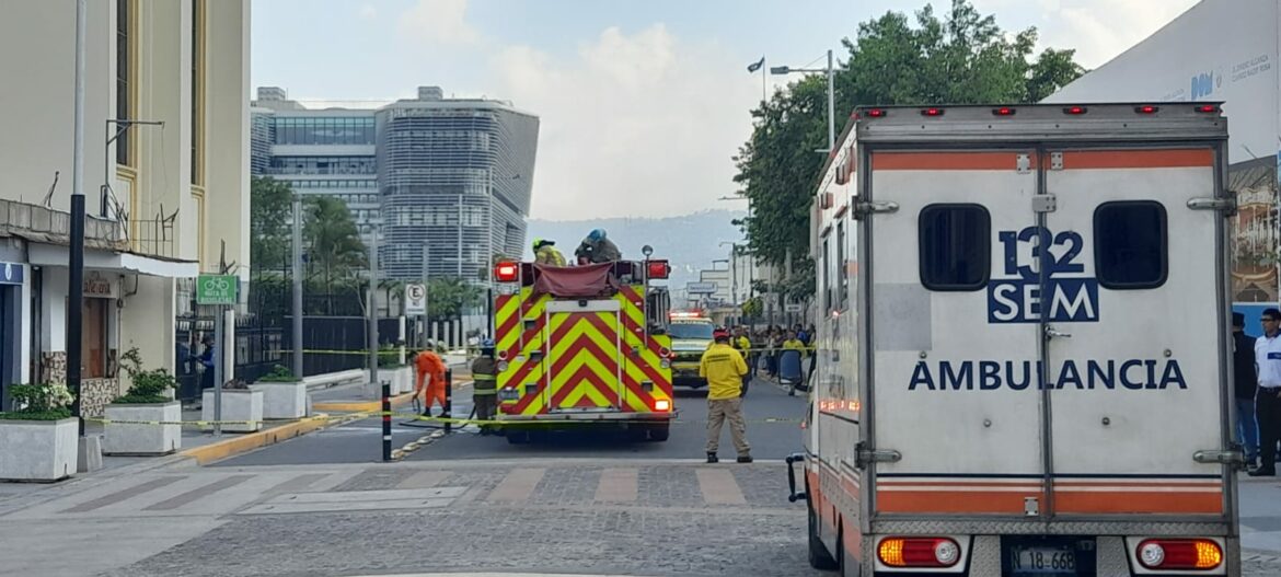 Se incendia bodega de Catedral Metropolitana, quedó reducido a ceniza el globo terráqueo utilizado para  la transfiguración del Divino Salvador del Mundo