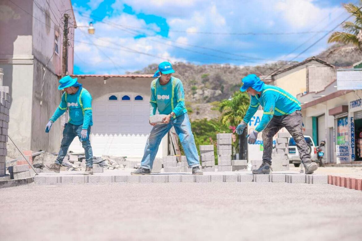 Gobierno recupera la red vial urbana y rural del fronterizo distrito de Polorós, a través de la DOM