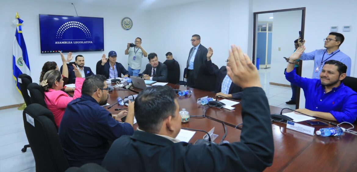 Dictamen favorable para préstamo de $179 millones para la adquisición de 1,500 unidades de transporte