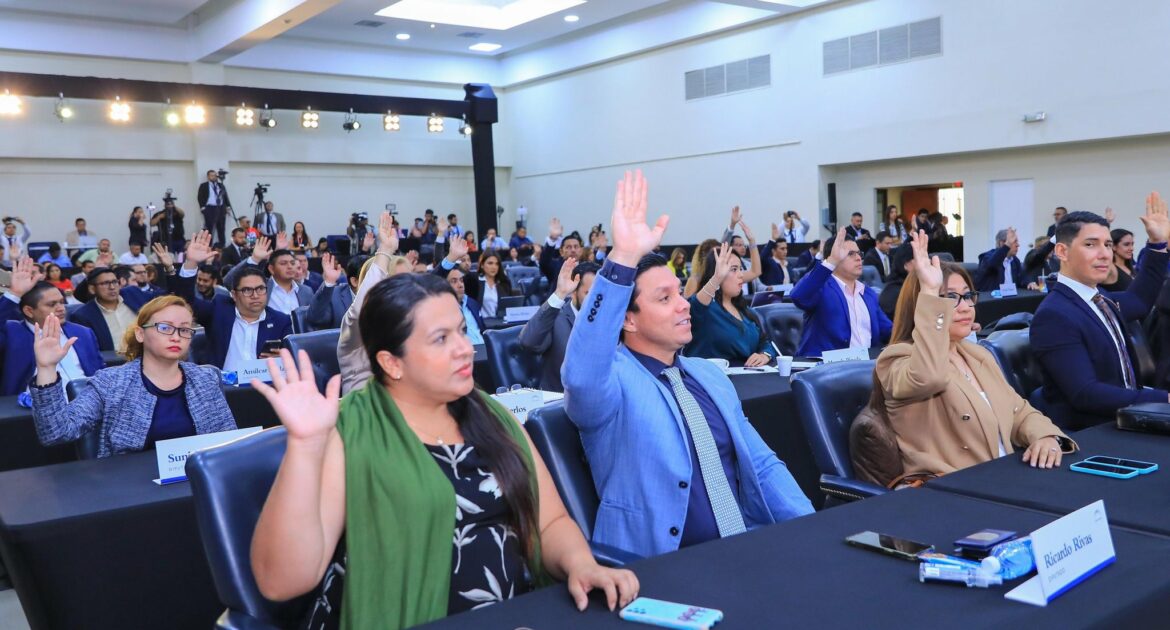 Diputados avalan modificar el artículo 248 de la Constitución de la República, para que una misma Asamblea pueda aprobar y ratificar reformas constitucionales