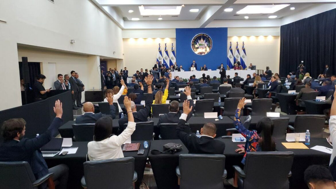 Razones por las que partidos de oposición votaron en contra de la Reforma Constitucional