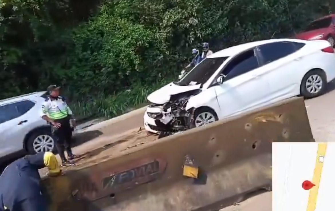 Siniestro vial entre dos vehículos en la carretera de Los Chorros