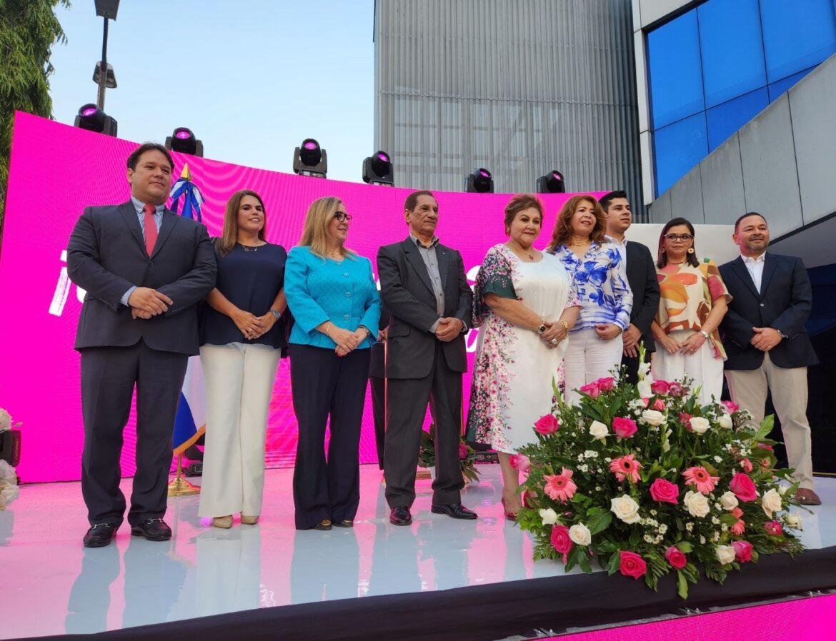 Milagro Navas, la nueva alcaldesa de La Libertad Este, confirma gobernará desde Antiguo Cuscatlán al resto de distritos
