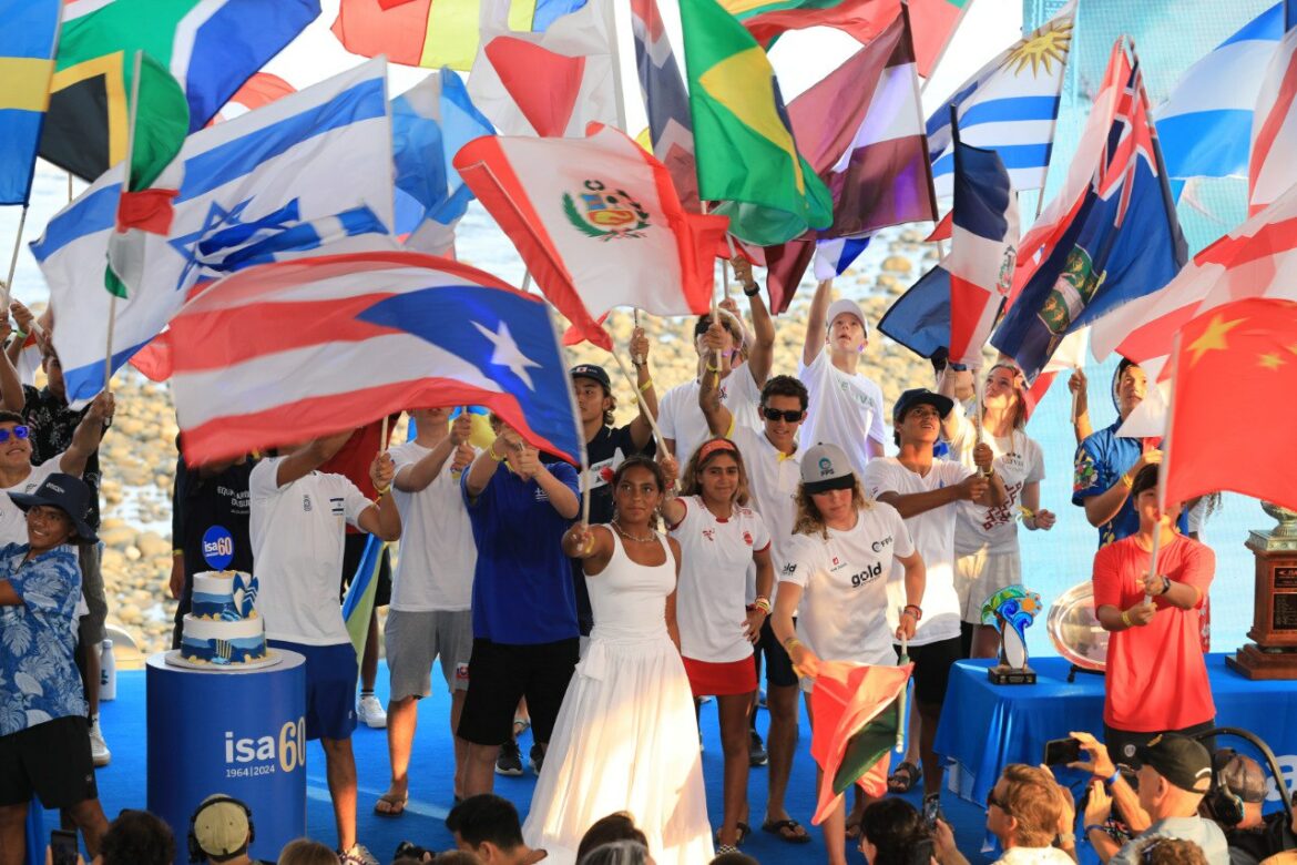 Inauguran en la Libertad Costa el ISA World Junior Surfing Championship Surf City en El Salvador 2024