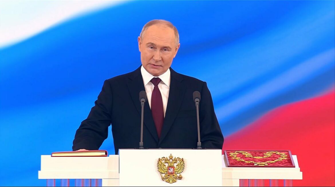 Putin jura como presidente de Rusia para su quinto mandato y gobernará hasta el 2030
