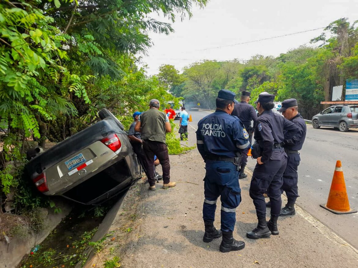 Dos heridos en accidente vial en carretera Troncal del Norte