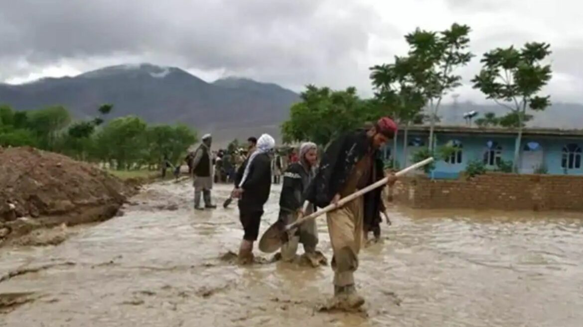 Más de 300 muertos en inundaciones en una provincia de Afganistán