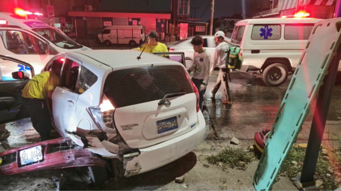 Accidente de tránsito deja cinco personas con crisis nerviosa