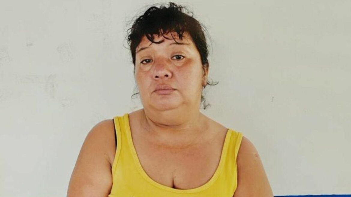 Arrestan a mujer que atacó a puñaladas a su ex pareja en Ahuachapán
