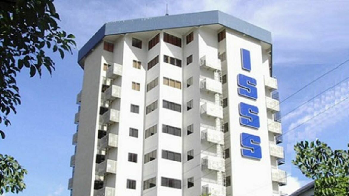 ¡Atención! Oficinas administrativas del ISSS permanecerán cerradas este lunes
