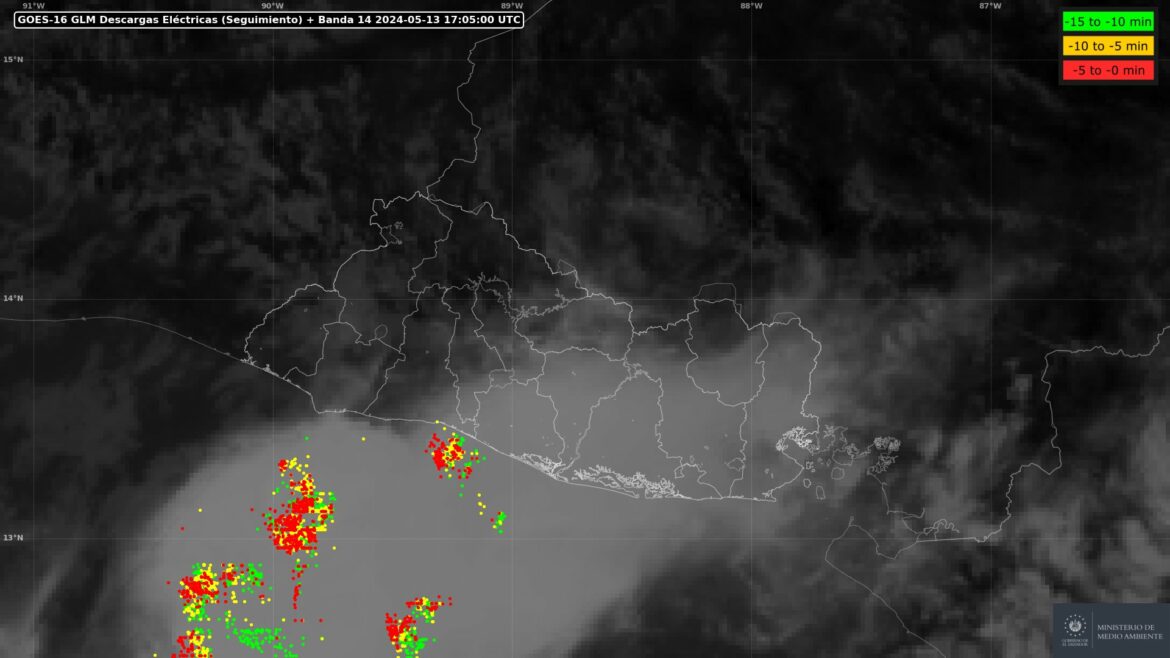 Tendremos lluvias “prácticamente todas las tardes” a partir de este miércoles en El Salvador, advirtió el MARN