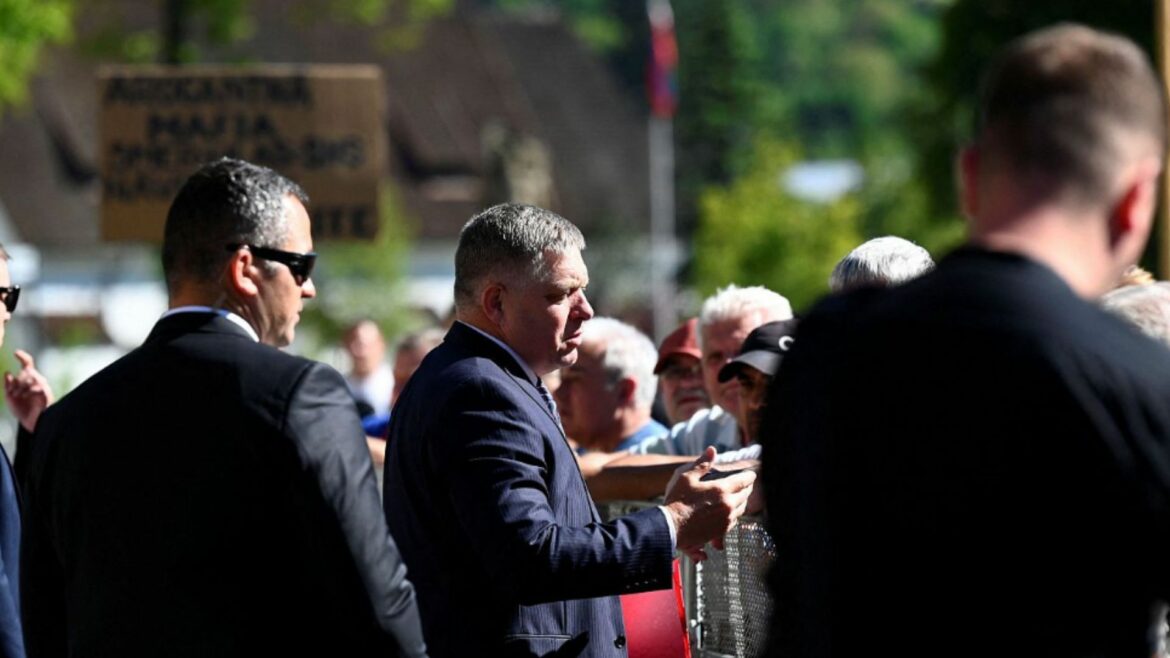 El primer ministro eslovaco, de nuevo operado y en estado grave
