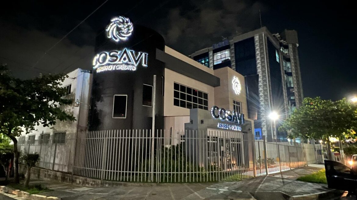 Instan a la FGR a investigar a INSAFOCOOP sobre el caso COSAVI
