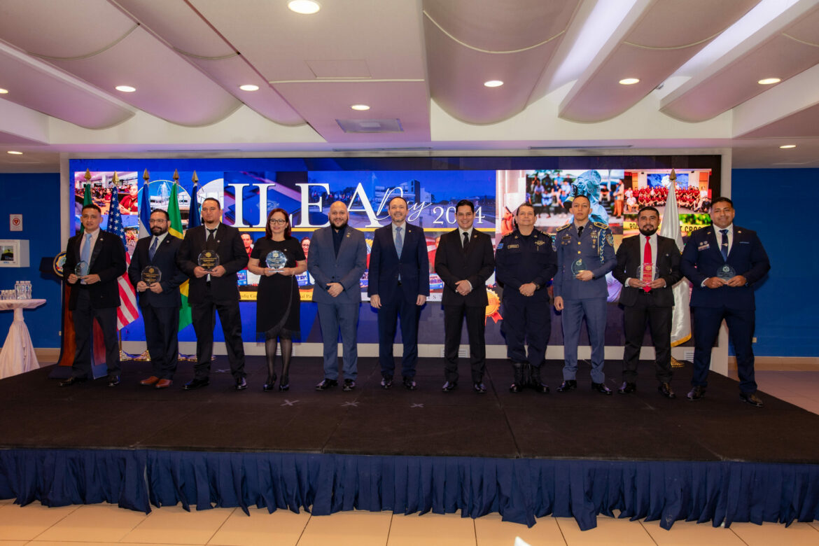 Salvadoreños reciben reconocimiento mundial por el apoyo en la investigación de un caso de explotación infantil