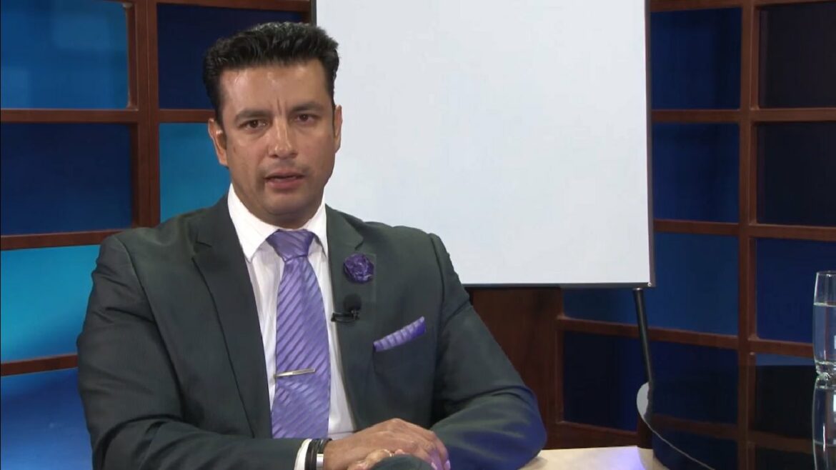 Sergio Méndez asegura que compró su lujosa casa en Texas con fondos propios y admite que firmaba actas de COSAVI