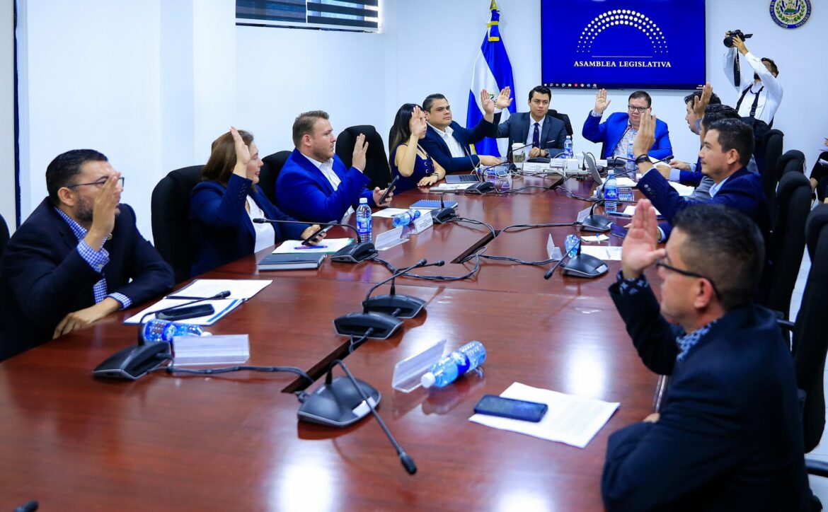 Dictamen favorable para autorizar a Hacienda que gestione la obtención de recursos, a través de la emisión de títulos valores de crédito por $1,500 millones