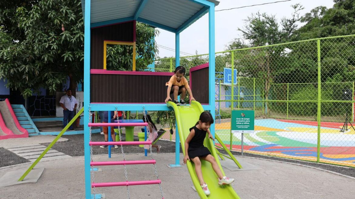 Remodelación de parques en Valle Verde y Tikales en Apopa