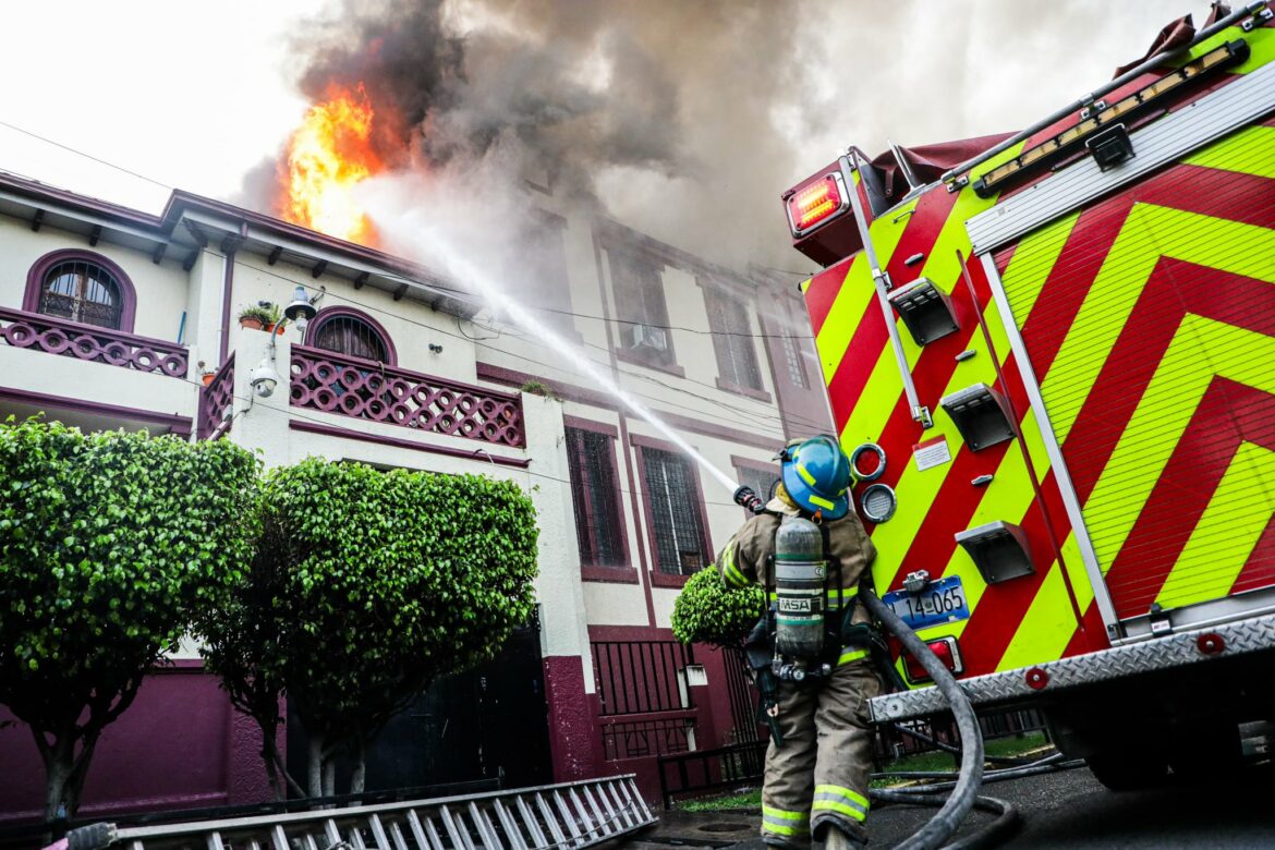 Modernización del Cuerpo de Bomberos permite prevención y atención de más emergencias a nivel nacional