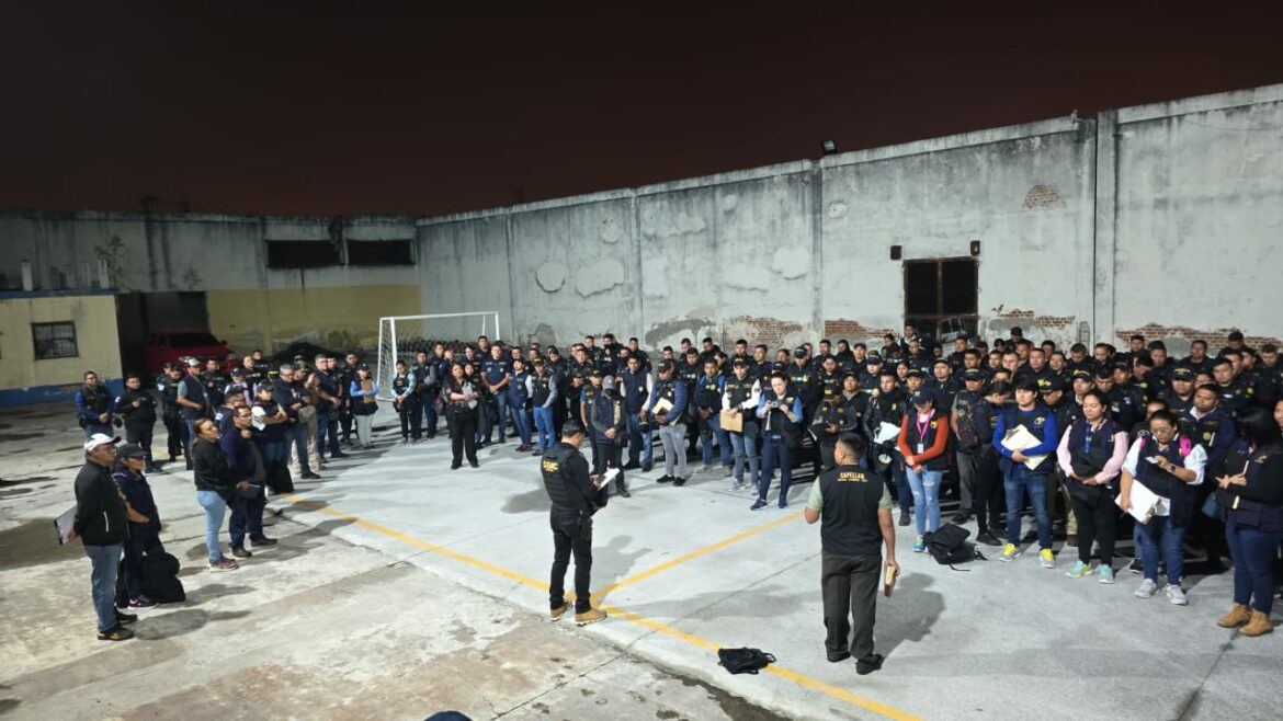 Guatemala ordena megaoperativo para desarticular bandas dedicadas al robo y hurto de vehículos, que eran trasladados a El Salvador
