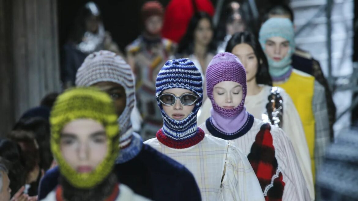 Calvin Klein regresa a las pasarelas con una nueva directora creativa