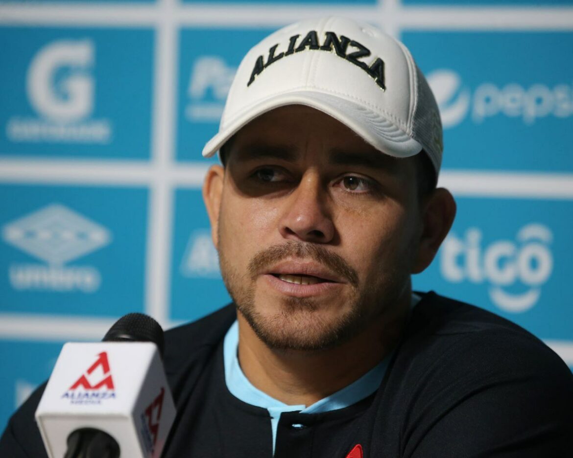 Alianza y Rodolfo Zelaya renovaron su contrato: «puede ser mi último año»