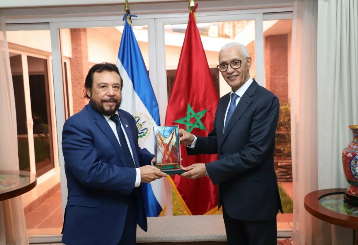 Vpdte. Ulloa se reúne con delegación de Marruecos que participará en la investidura presidencial