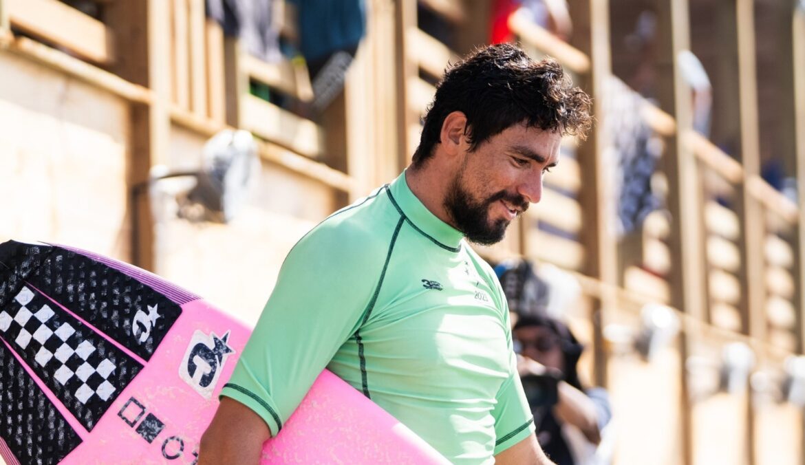 Bryan Pérez obtuvo la wildcard de la WSL para representar al país en el Surf City El Salvador Pro