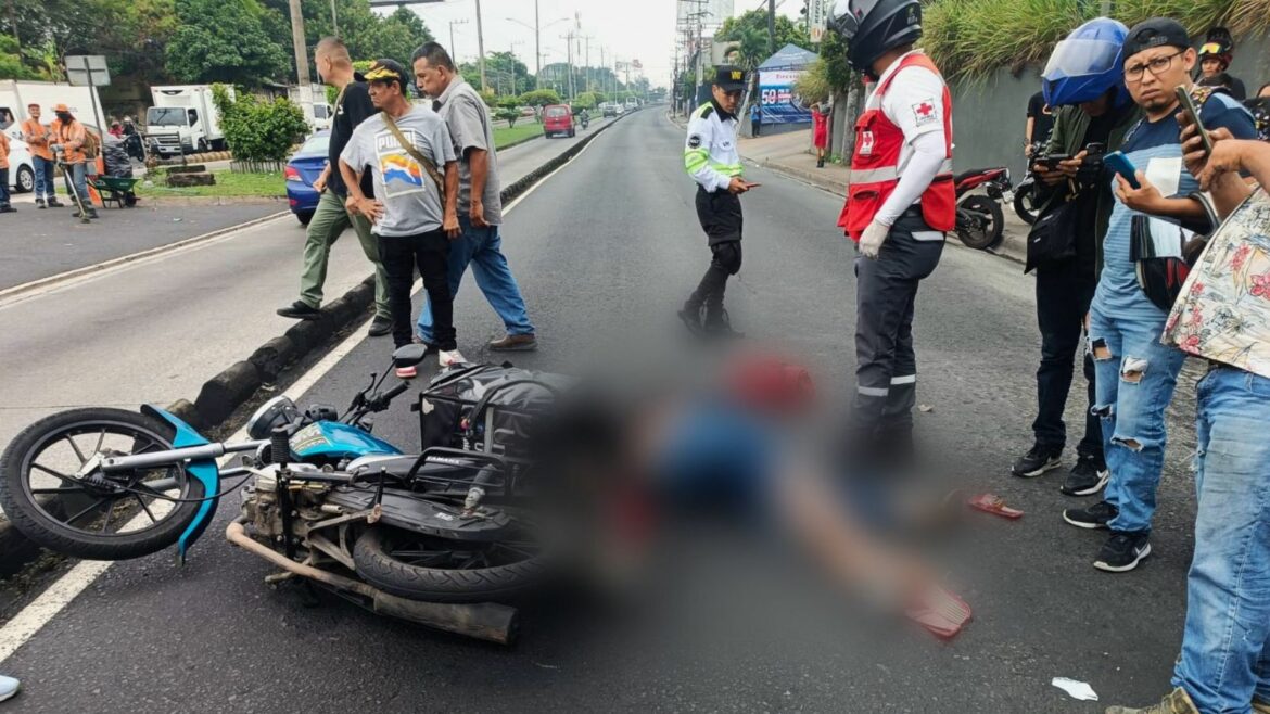 Motociclista muere en un accidente de tránsito en bulevar del Ejército