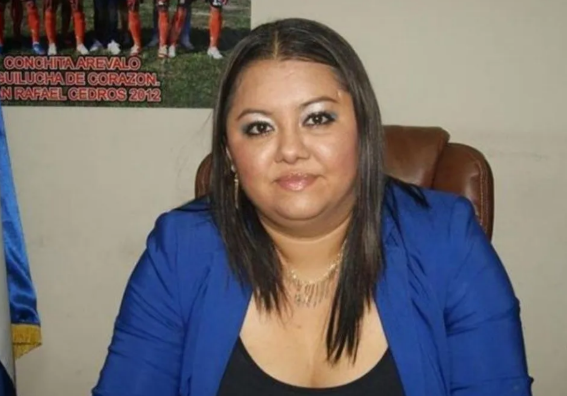 Exalcaldesa de San Rafael Cedros, Dina Arévalo es condenada a más de 24 años de cárcel por peculado, negociaciones ilícitas y malversación