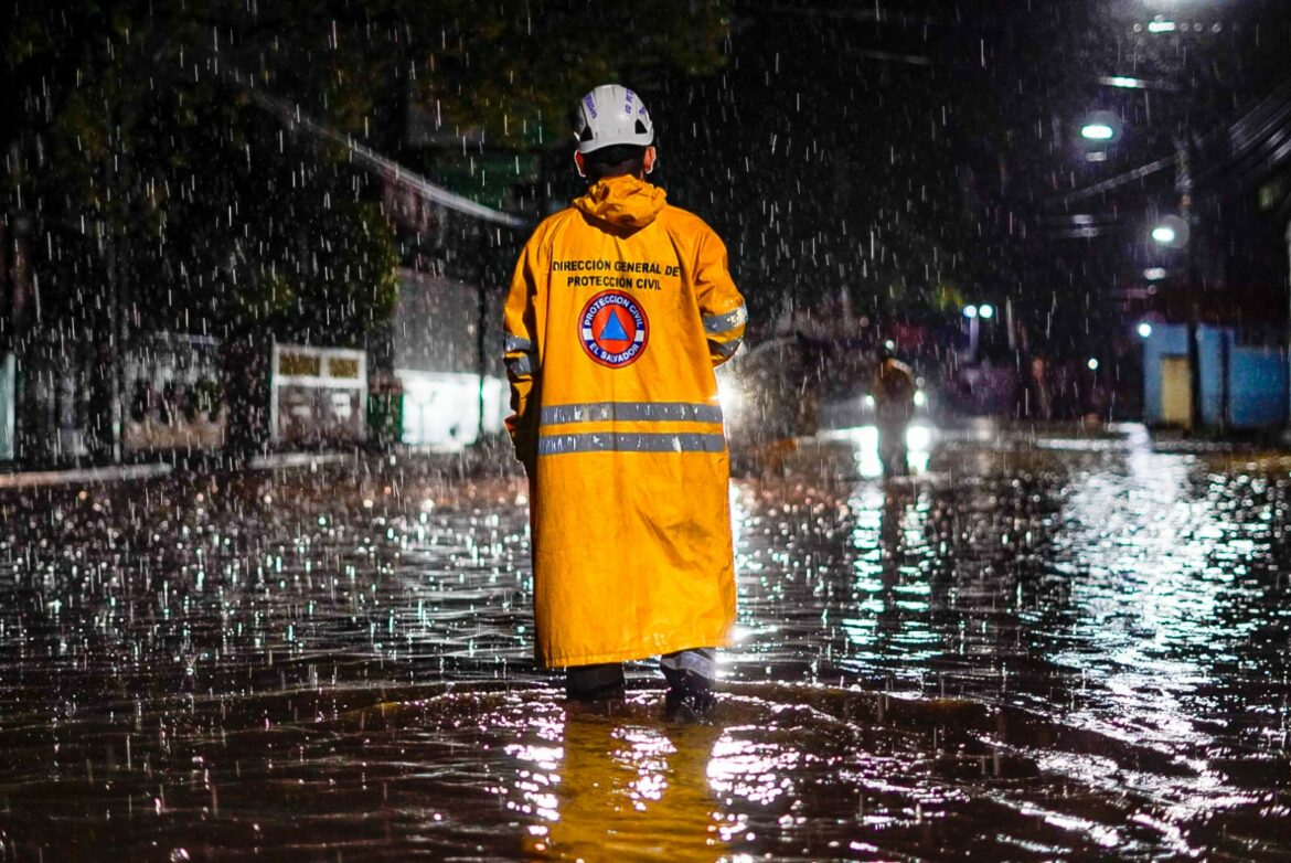 Protección Civil emite aviso por lluvias ante la cercanía de Zona de Convergencia y paso de Onda Tropical a nivel nacional