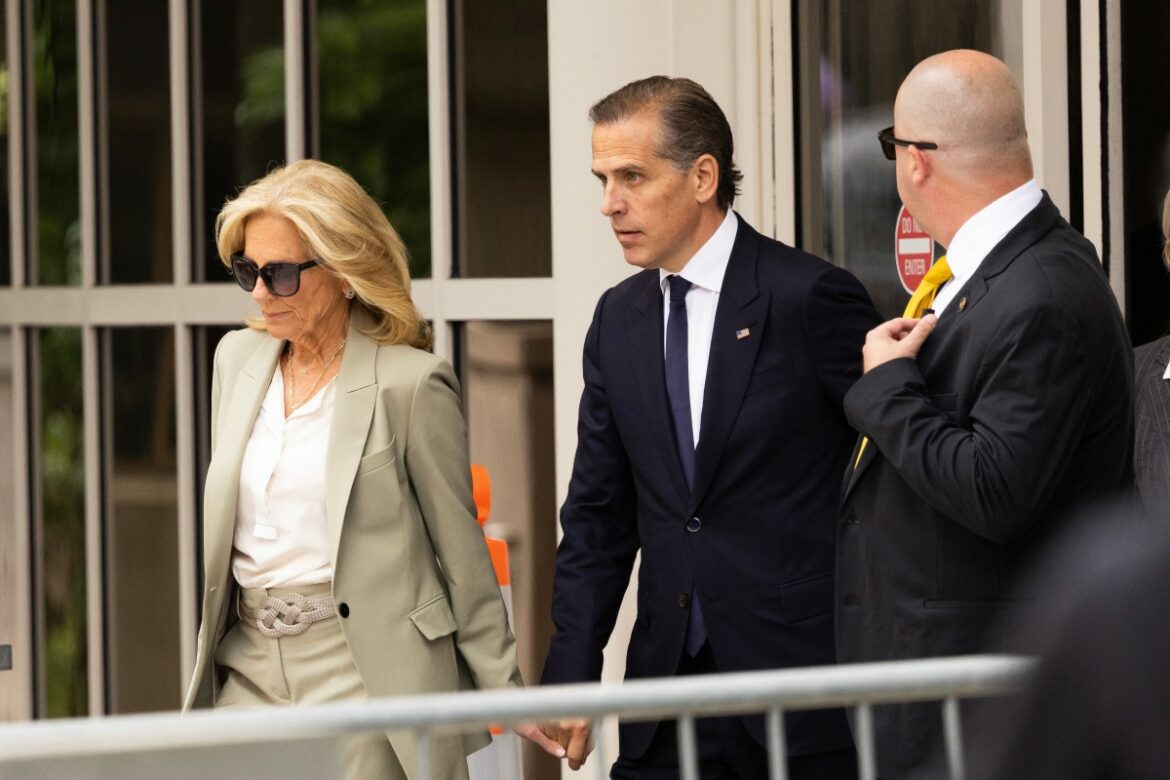 Hijo del presidente Joe Biden es declarado culpable de posesión ilegal de arma